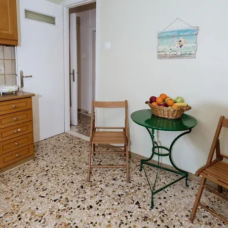 Spacious City Centre Apartment- Kalamata Exterior photo