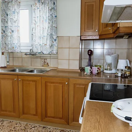 Spacious City Centre Apartment- Kalamata Exterior photo