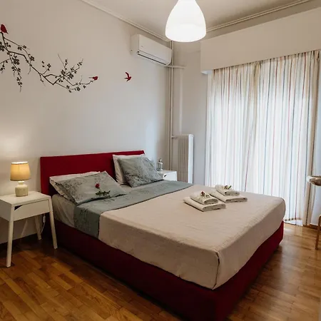 Spacious City Centre Apartment- Kalamata Exterior photo