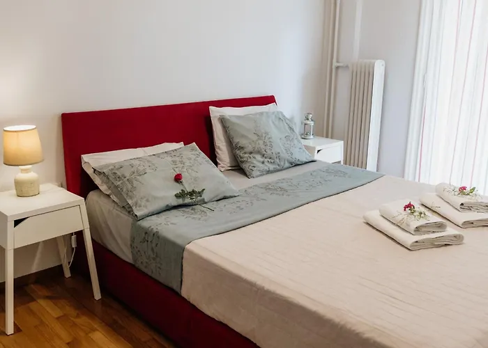 Spacious City Centre Apartment- Kalamata