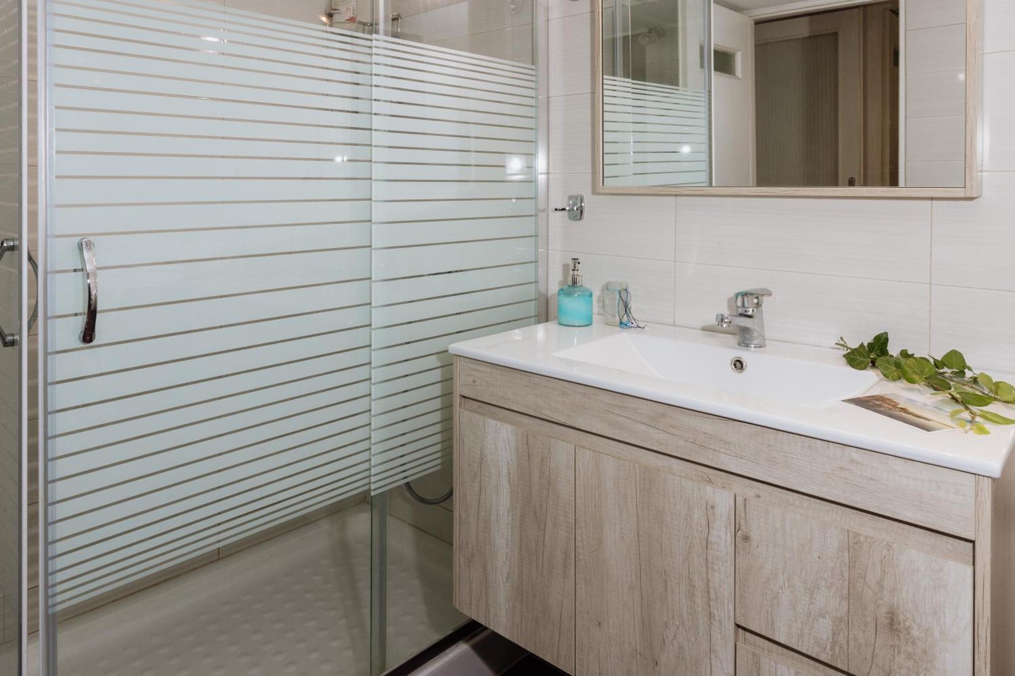 Apartment Spacious Centre Apartment- Kalamata